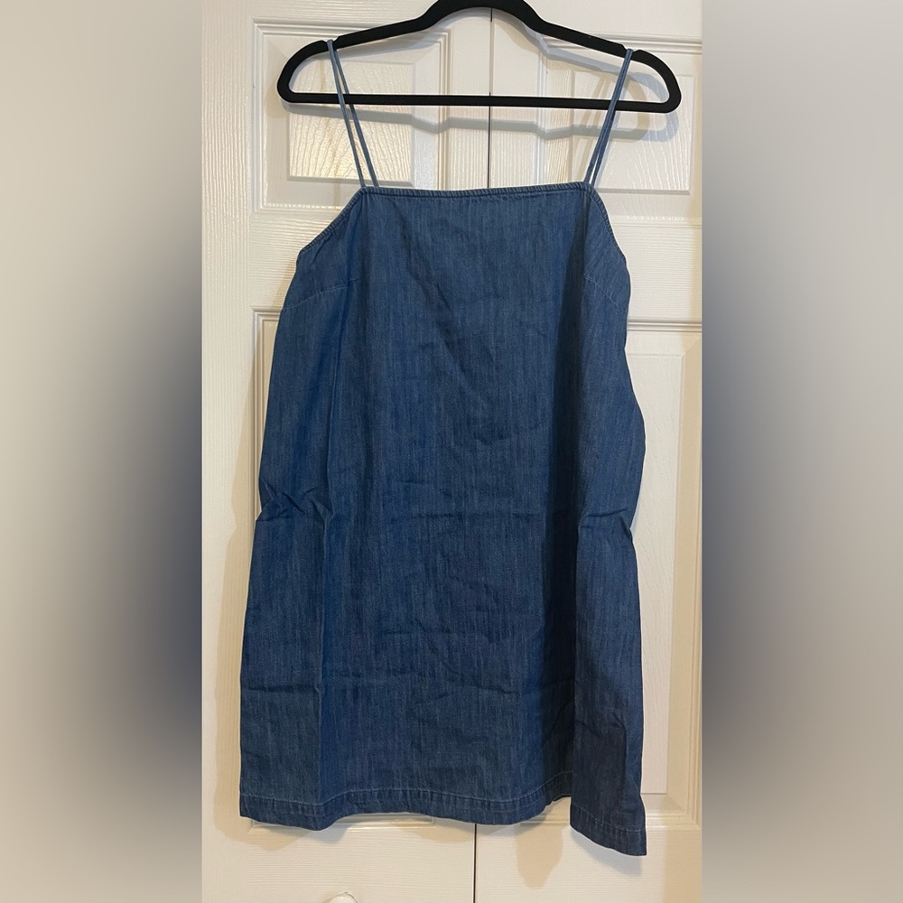 Old Navy Woman’s Dress #115